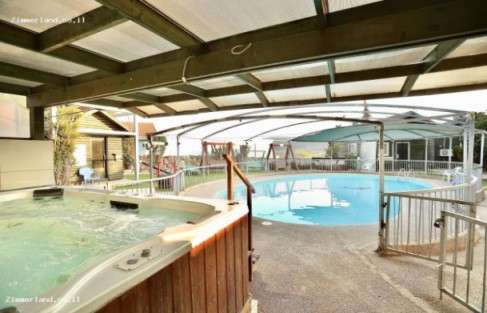 אגם ריזורט בטבע